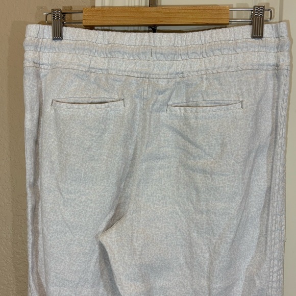 Athleta Cabo Linen Joggers Micro Cheetah Print
Size 10 Summer Vacation Travel - Picture 10 of 13